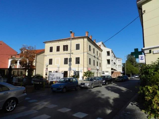 פאז'אנה Apartments Radomir מראה חיצוני תמונה